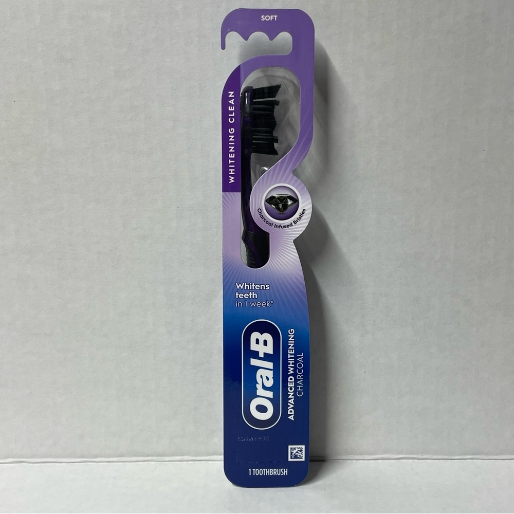 ♦️$3♦️ Oral-B advanced whitening charcoal toothbrush - Soft (purple)